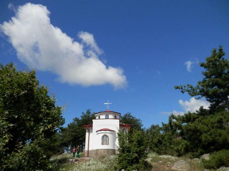 Апартамент 13 Hisarya Bagian luar foto