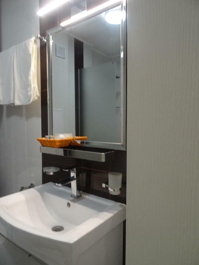 Апартамент 13 Hisarya Bagian luar foto